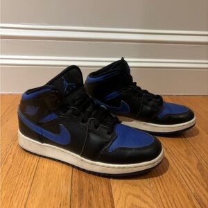 Nike Air Jordan 1 Mid Black Hyper Royal